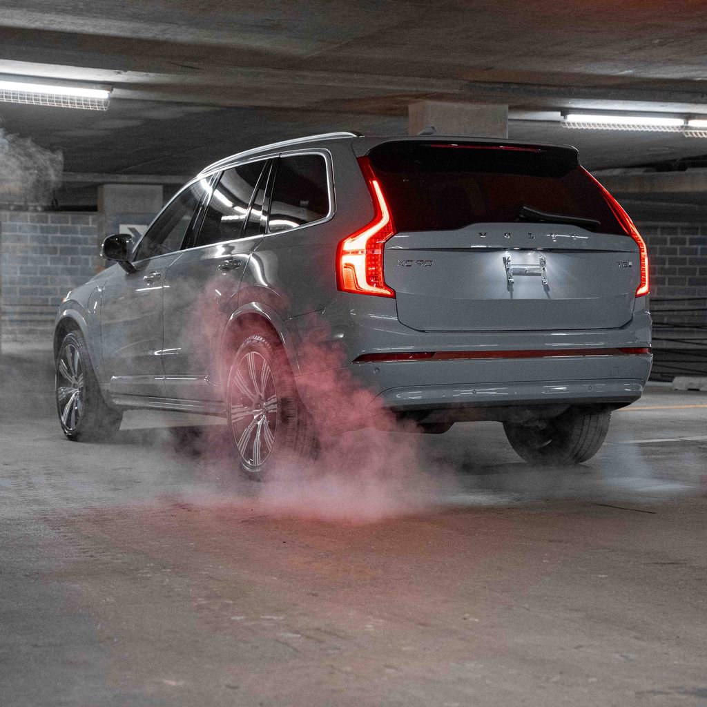 Certified 2025 Volvo XC90 T8 Plus w/ Protection Package Premier image 5