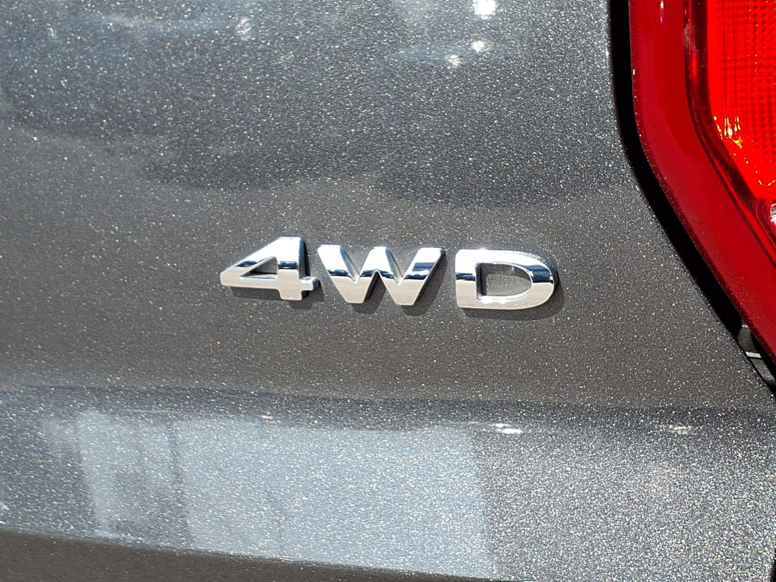 Certified 2019 Ford Explorer XLT w/ Equipment Group 202A image 19