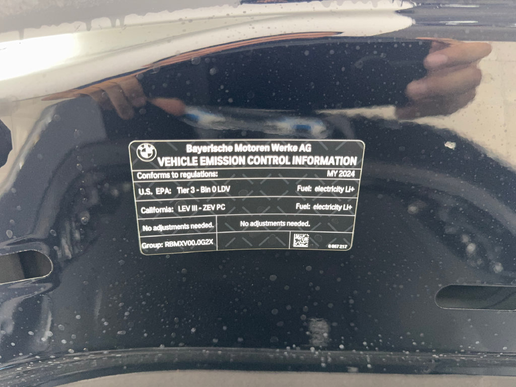 Used 2024 BMW i7 xDrive60 w/ Executive Package AWD/4WD image 74
