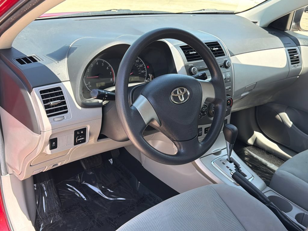 Used 2011 Toyota Corolla LE FWD image 15