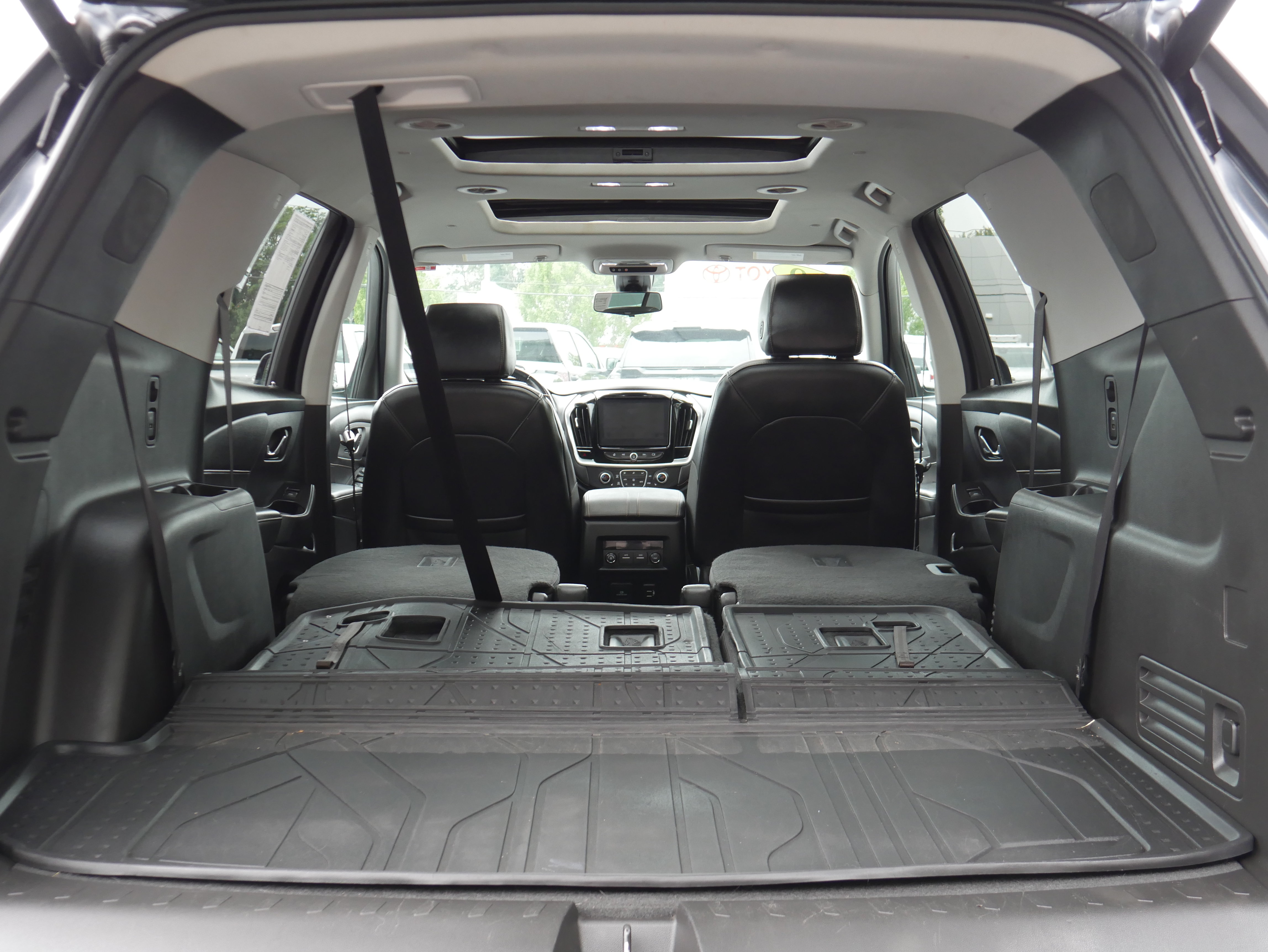Certified 2019 Chevrolet Traverse LT w/ LT Premium Package AWD/4WD image 8