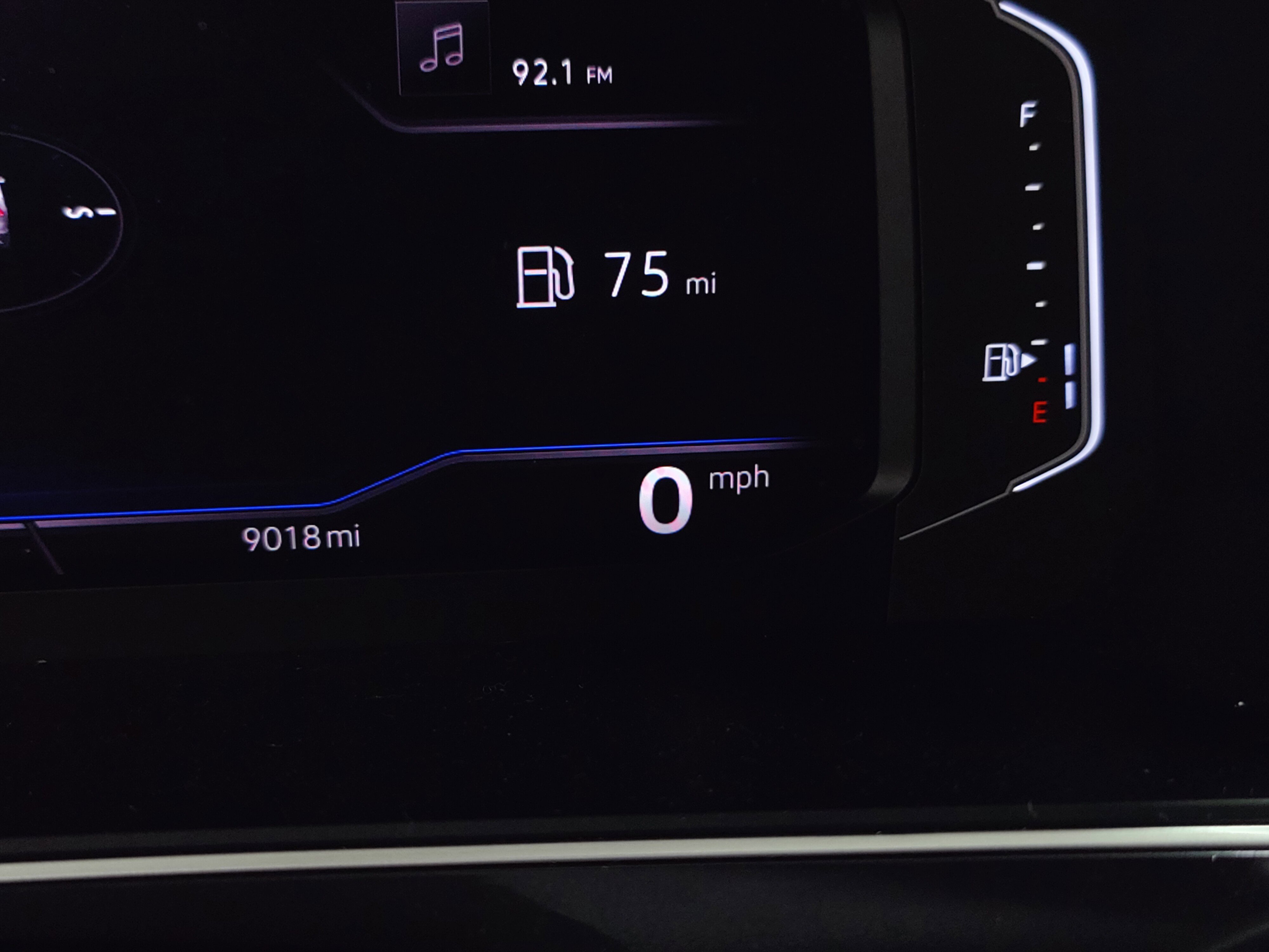 Used 2024 Volkswagen Tiguan SEL R-Line image 34