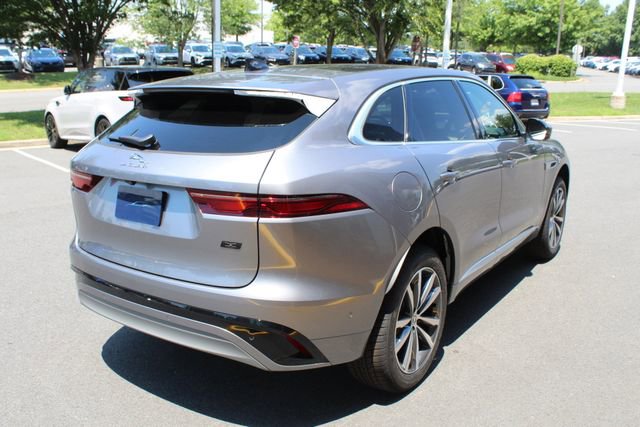 New 2026 Jaguar F-PACE R-Dynamic S image 2