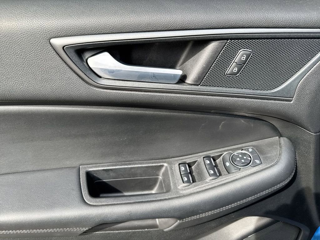 Used 2024 Ford Edge SE w/ Black Appearance Package image 20