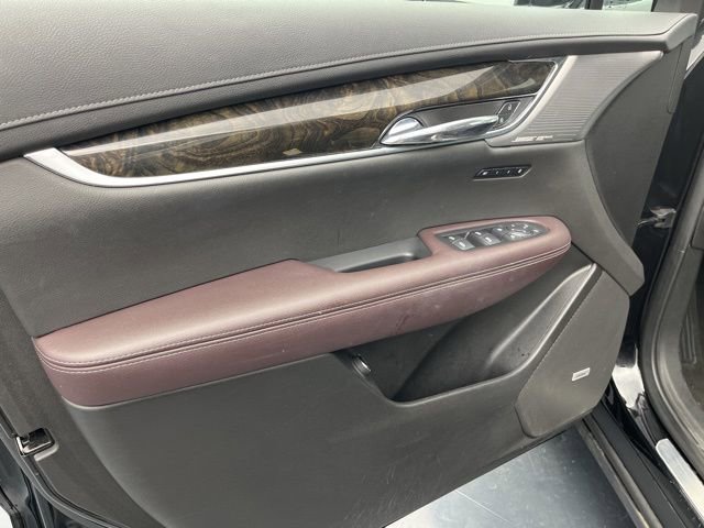 Used 2022 Cadillac XT6 Premium Luxury w/ Technology Package image 10