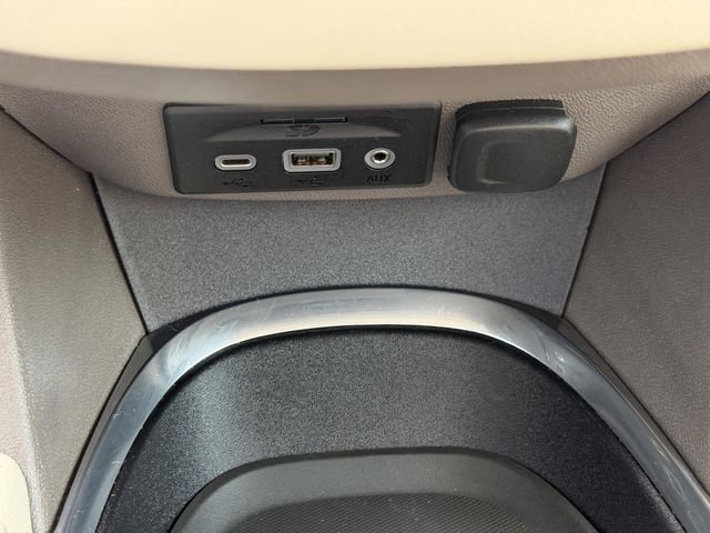 Used 2022 Chevrolet Malibu Premier FWD image 25