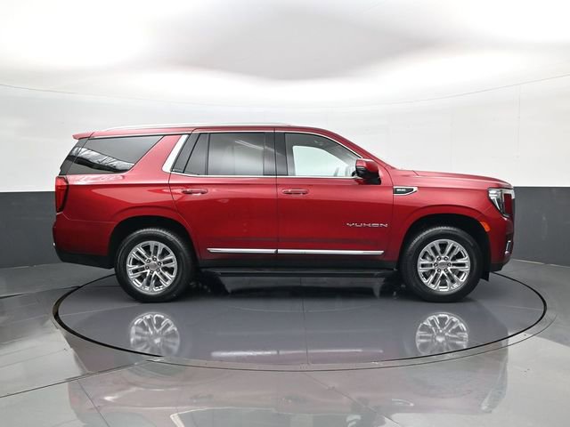 Used 2024 GMC Yukon SLT w/ SLT Luxury Package image 4