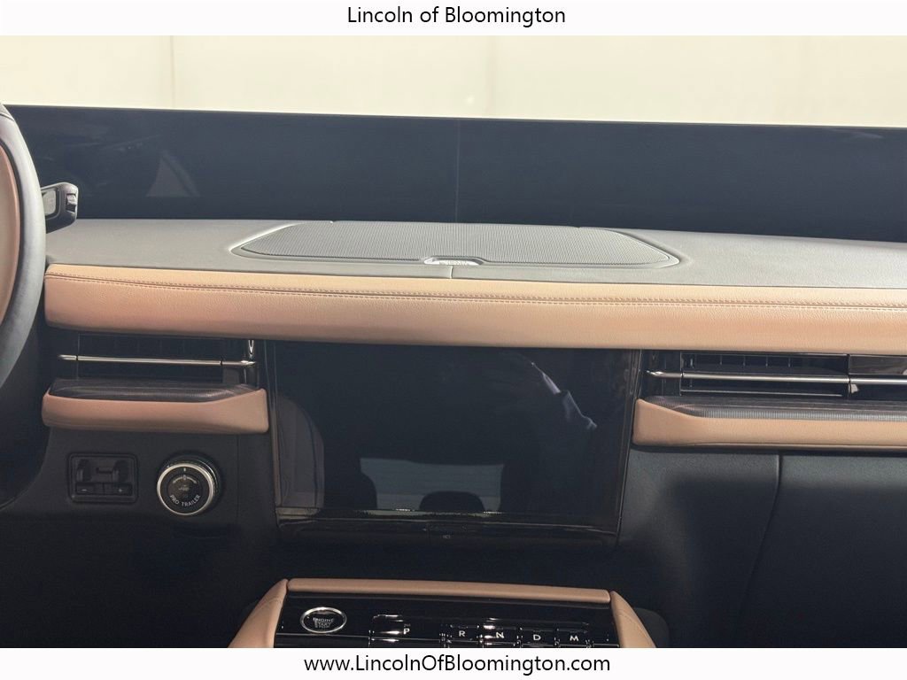 New 2026 Lincoln Navigator L Black Label AWD/4WD image 30