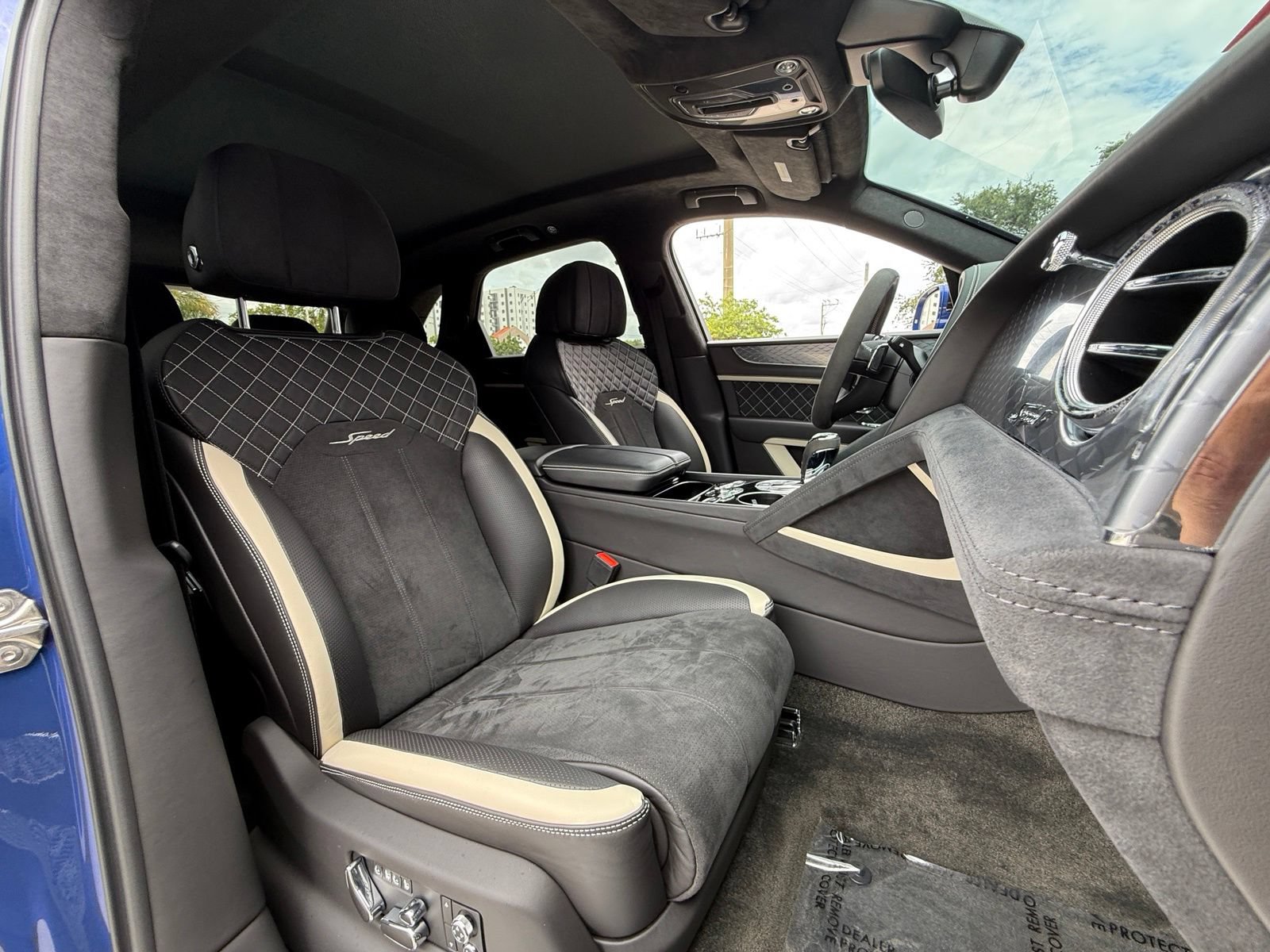 Used 2021 Bentley Bentayga Speed AWD/4WD image 33