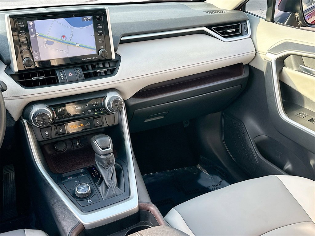 Used 2019 Toyota RAV4 Limited image 24