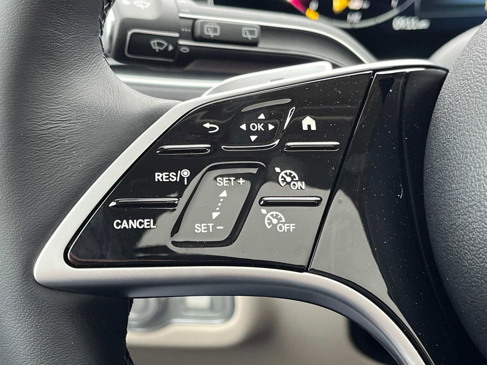 Certified 2025 Mercedes-Benz GLE 350 4MATIC image 26