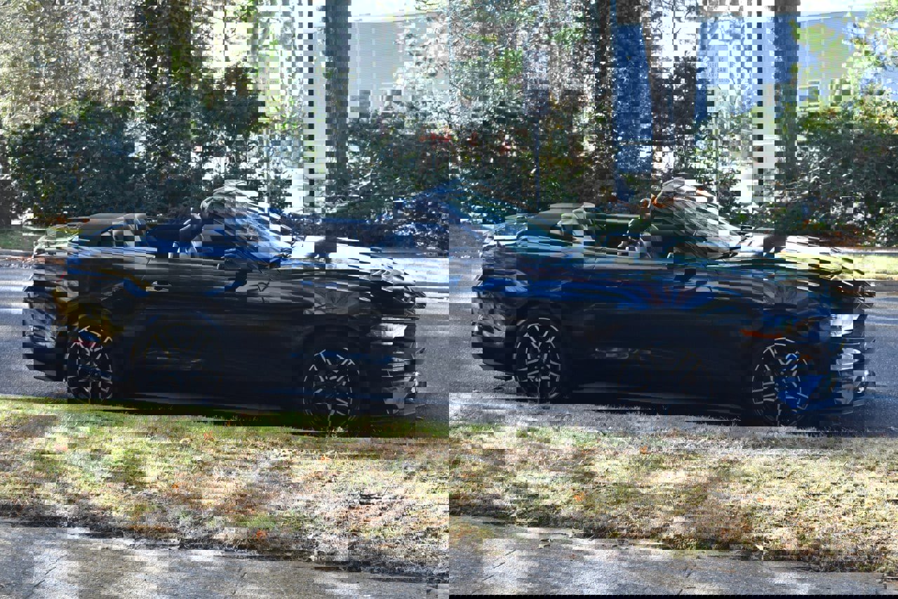 Used 2019 Ford Mustang Premium image 11