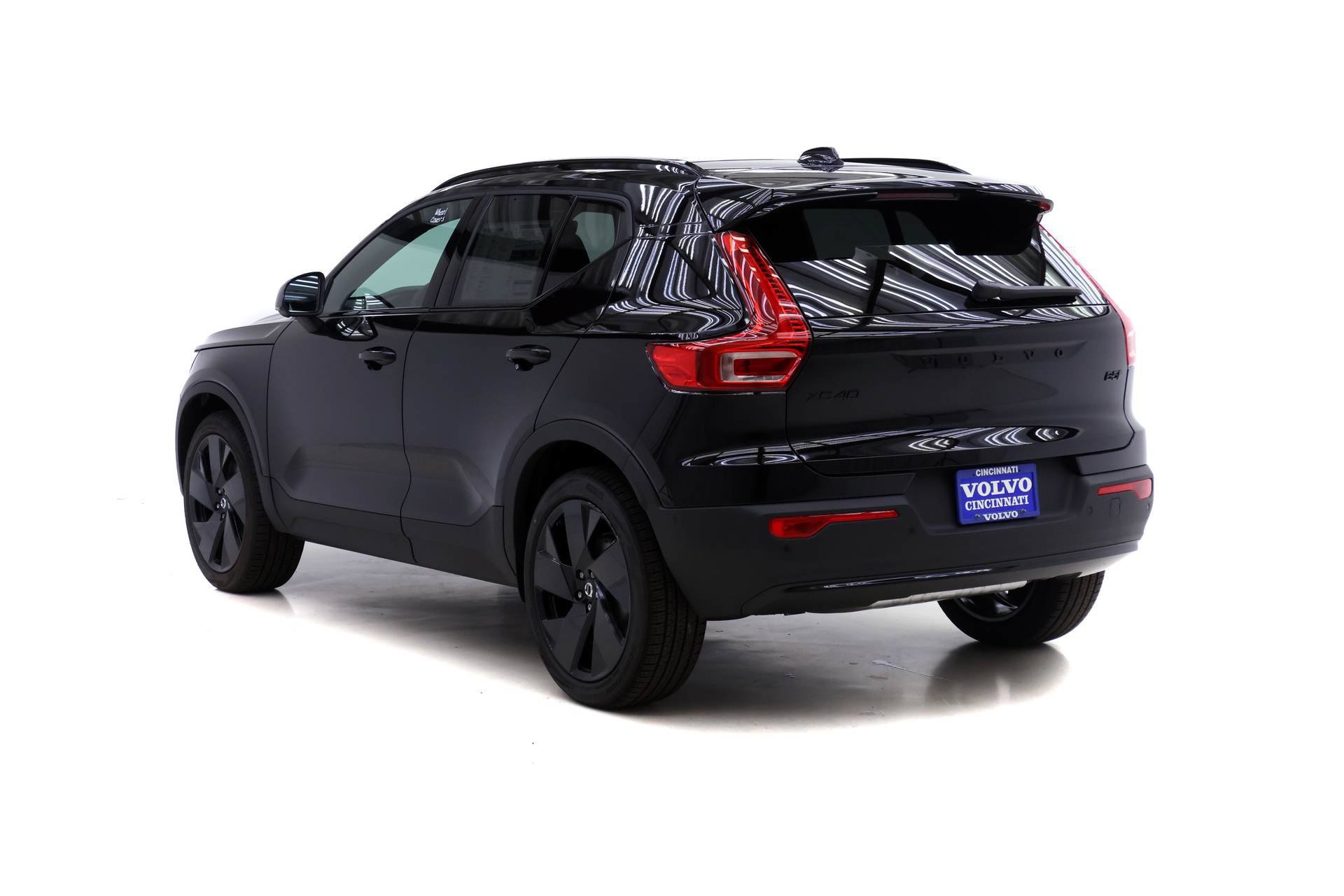 New 2026 Volvo XC40 B5 Ultra w/ Protection Package Premier AWD/4WD image 5