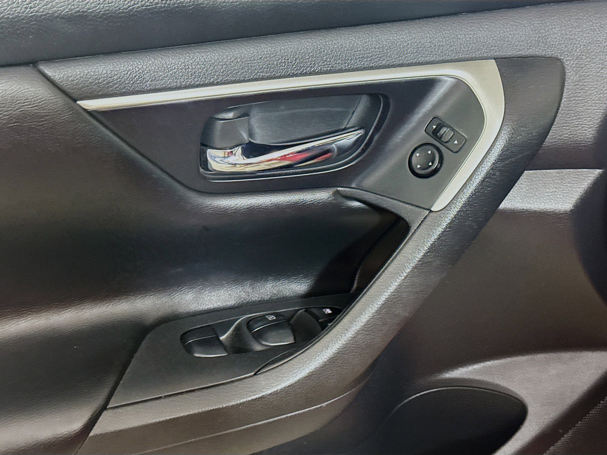 Used 2017 Nissan Altima 2.5 SV FWD image 24