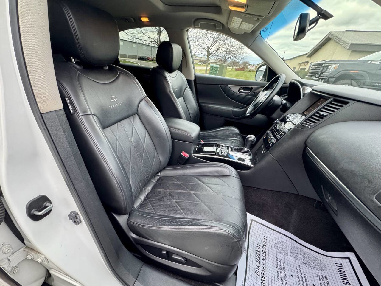 Used 2010 INFINITI FX35 AWD w/ Navigation Pkg image 22