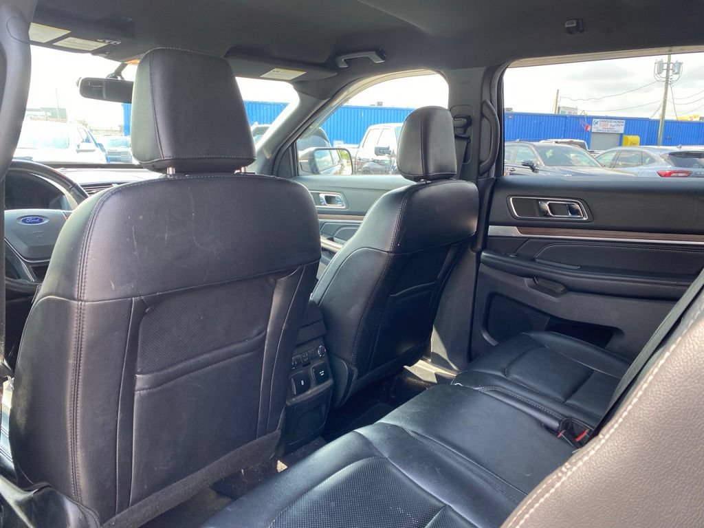 Used 2019 Ford Explorer Limited w/ Class III Trailer Tow Package AWD/4WD image 16