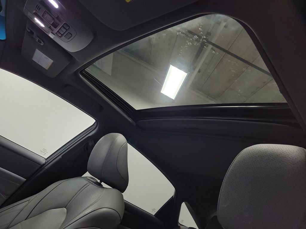 Used 2019 Toyota Avalon XLE image 14