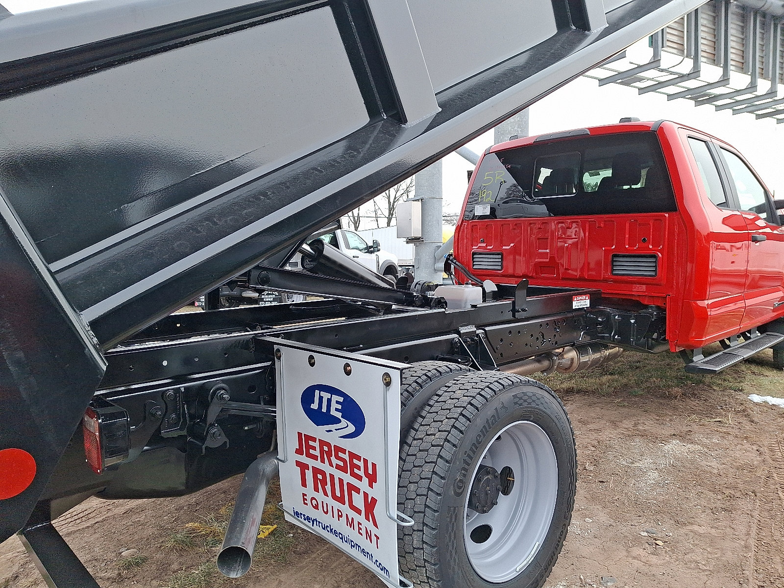 New 2024 Ford F550 4x4 SuperCab Super Duty image 17