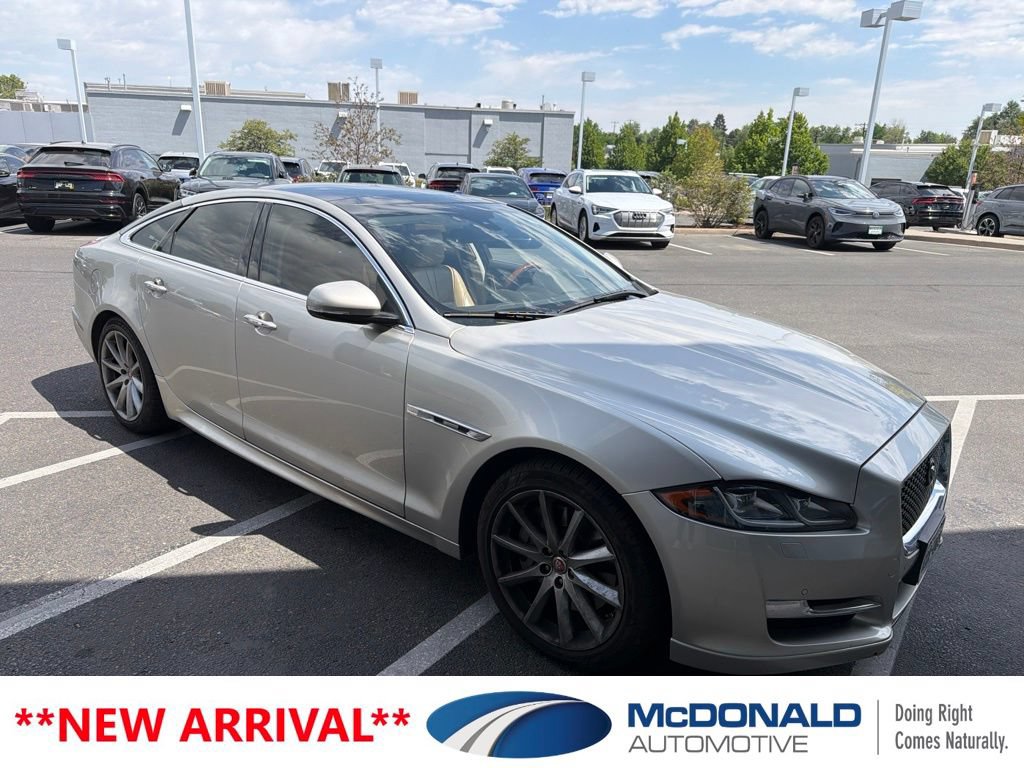 Used 2016 Jaguar XJ R-Sport AWD/4WD image 3