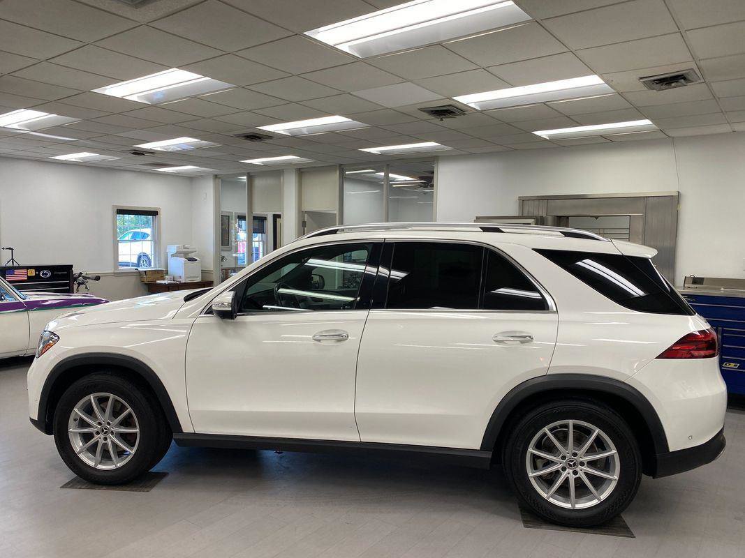 Used 2024 Mercedes-Benz GLE 350 4MATIC image 2