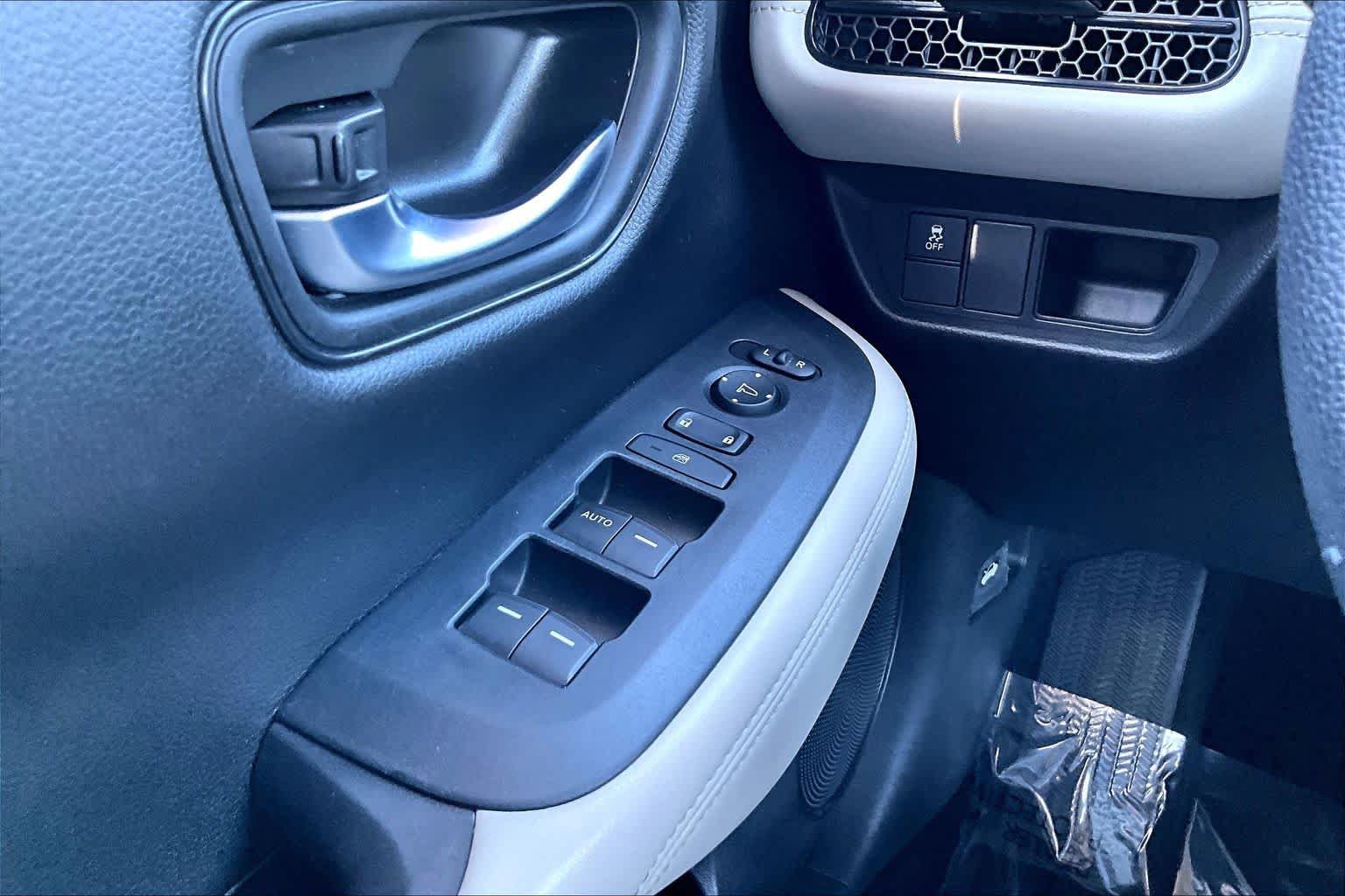 Used 2023 Honda HR-V LX image 32