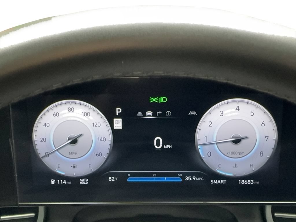 Used 2025 Hyundai Elantra SEL FWD image 41