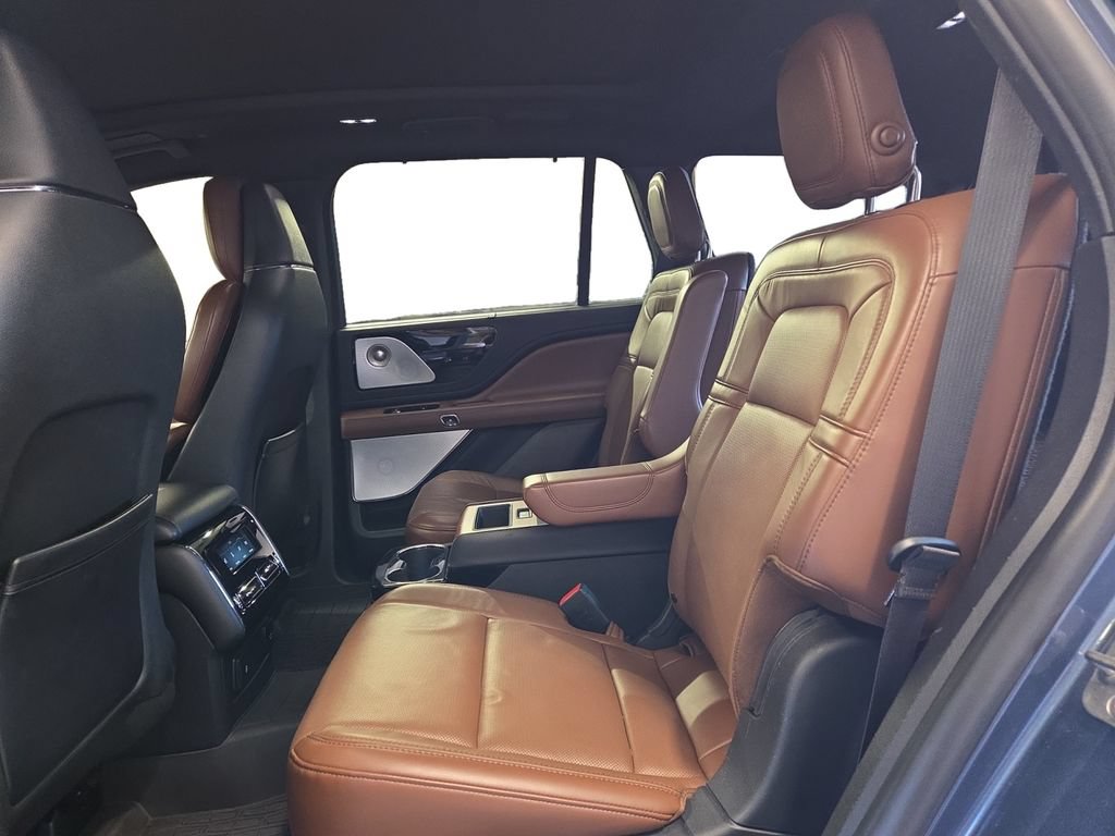 Used 2020 Lincoln Aviator Reserve w/ Equipment Group 201A AWD/4WD image 27