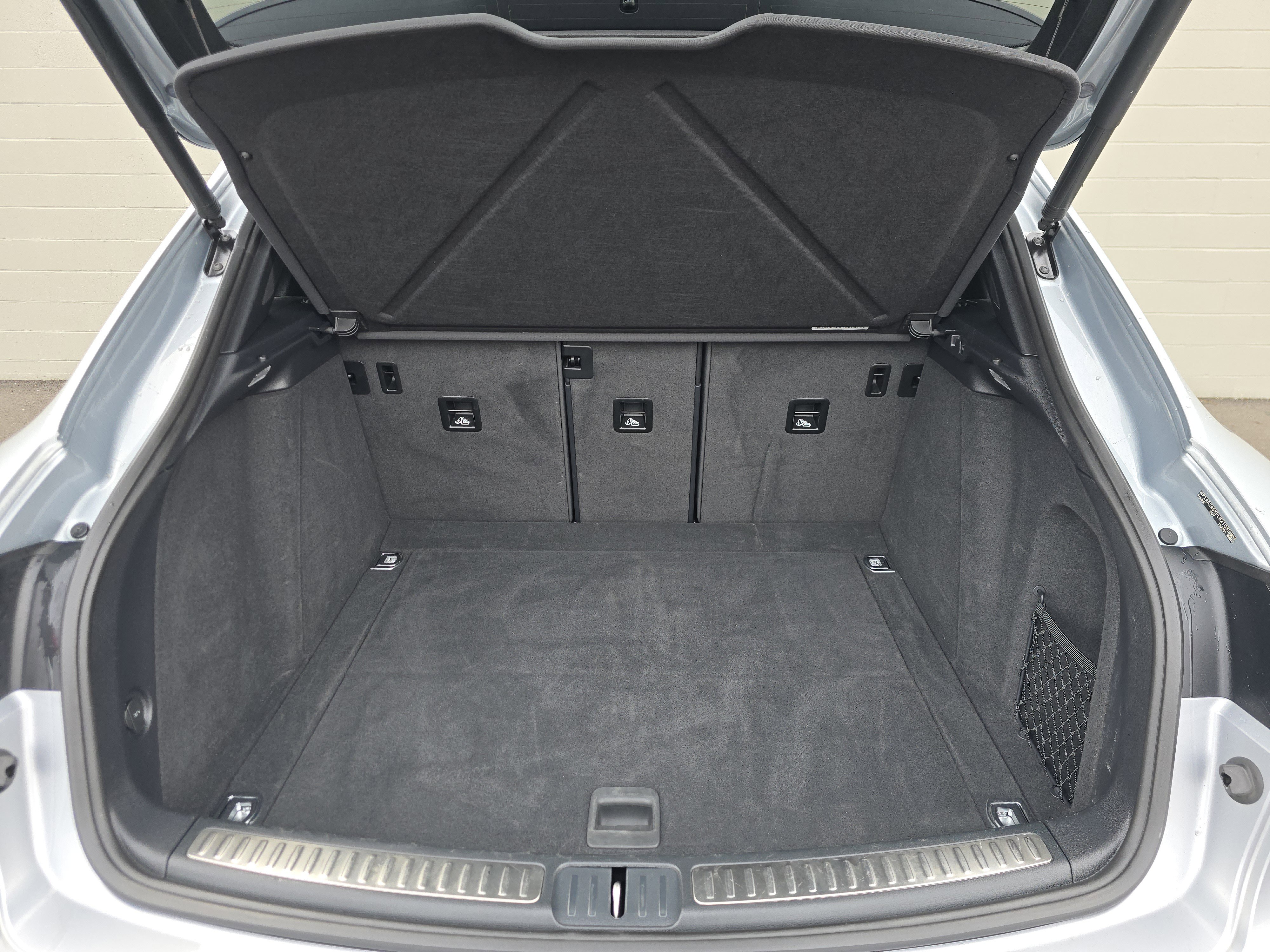 Certified 2023 Porsche Macan image 15