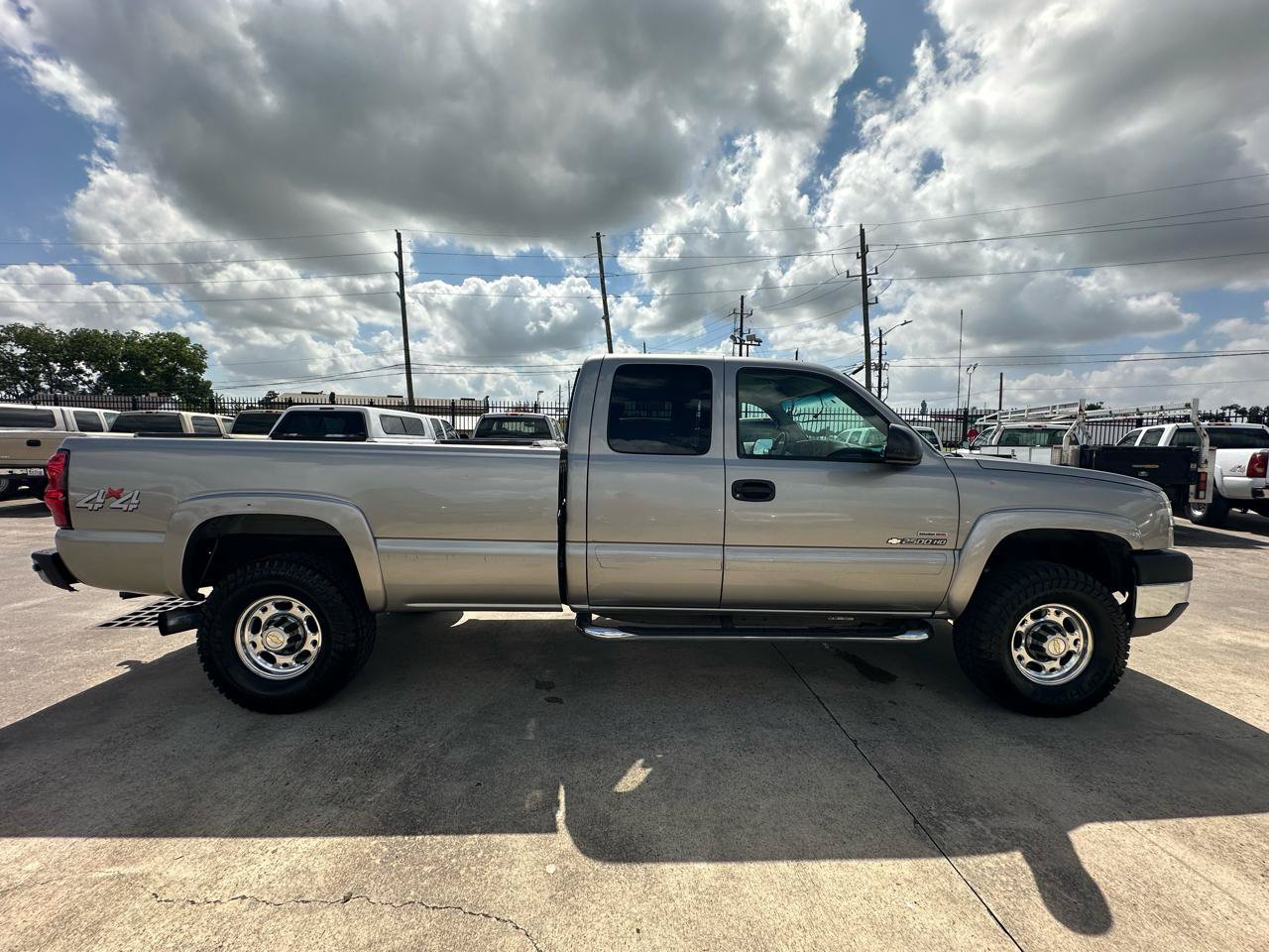 Used 2003 Chevrolet Silverado 2500 LS w/ Skid Plate Package AWD/4WD image 6