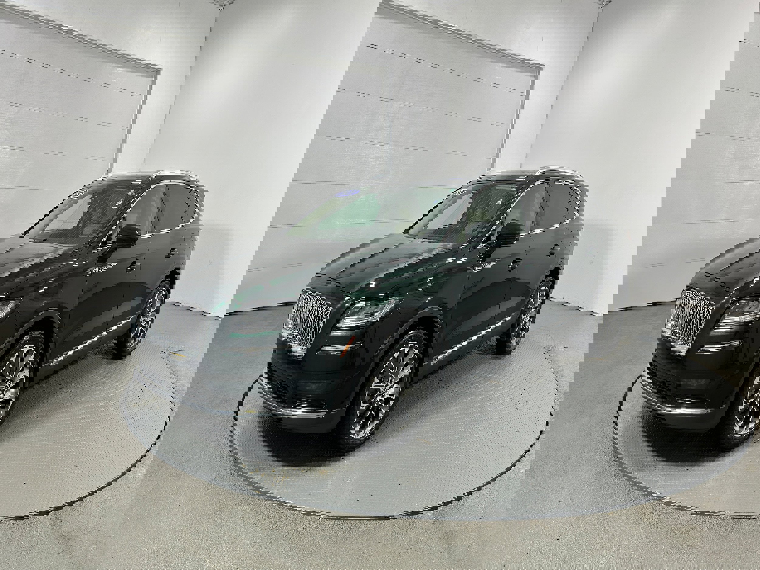 Used 2021 Lincoln Nautilus Reserve image 17