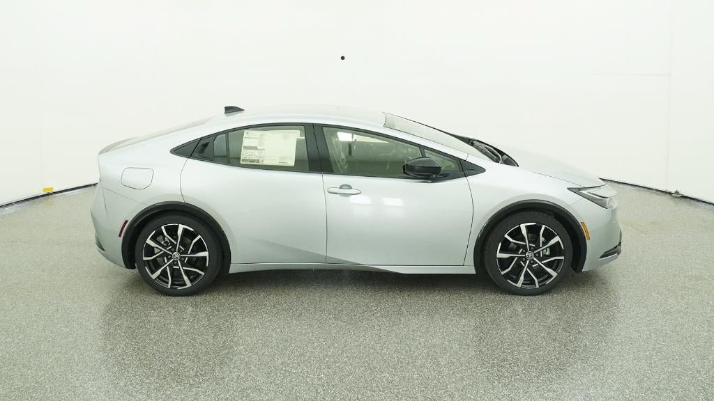 New 2026 Toyota Prius Plug-In Hybrid FWD image 11