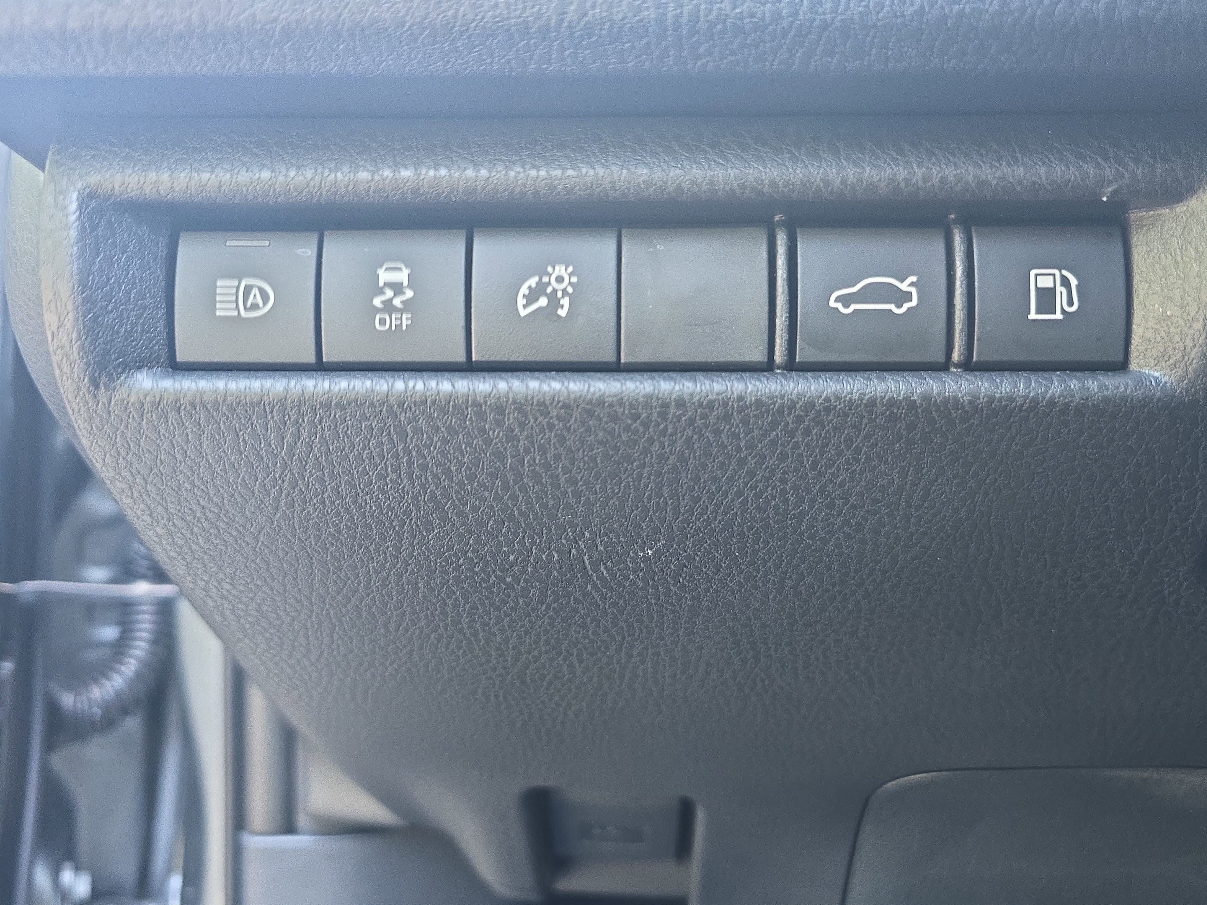 Used 2026 Toyota Camry SE w/ Convenience Package FWD image 25