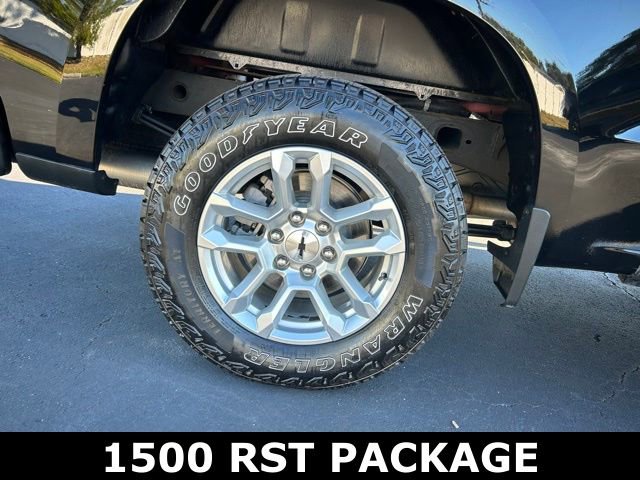 Used 2023 Chevrolet Silverado 1500 RST w/ Z71 Off-Road Package image 7