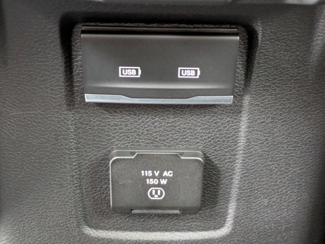 Used 2022 Jeep Wrangler Unlimited Rubicon w/ LED Lighting Group AWD/4WD image 14