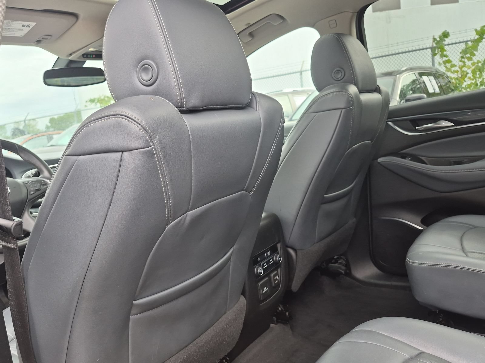 Used 2019 Buick Enclave Essence FWD image 18