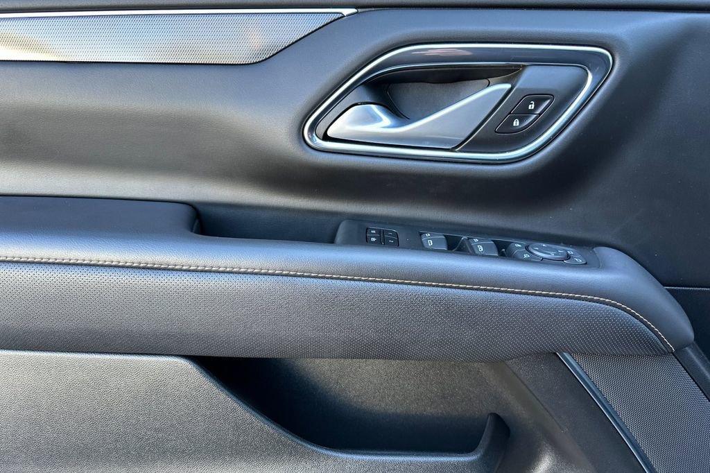 Used 2022 GMC Yukon AT4 image 11