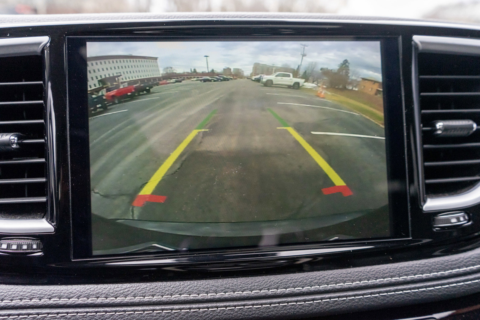 Used 2023 Chrysler Pacifica Limited image 19