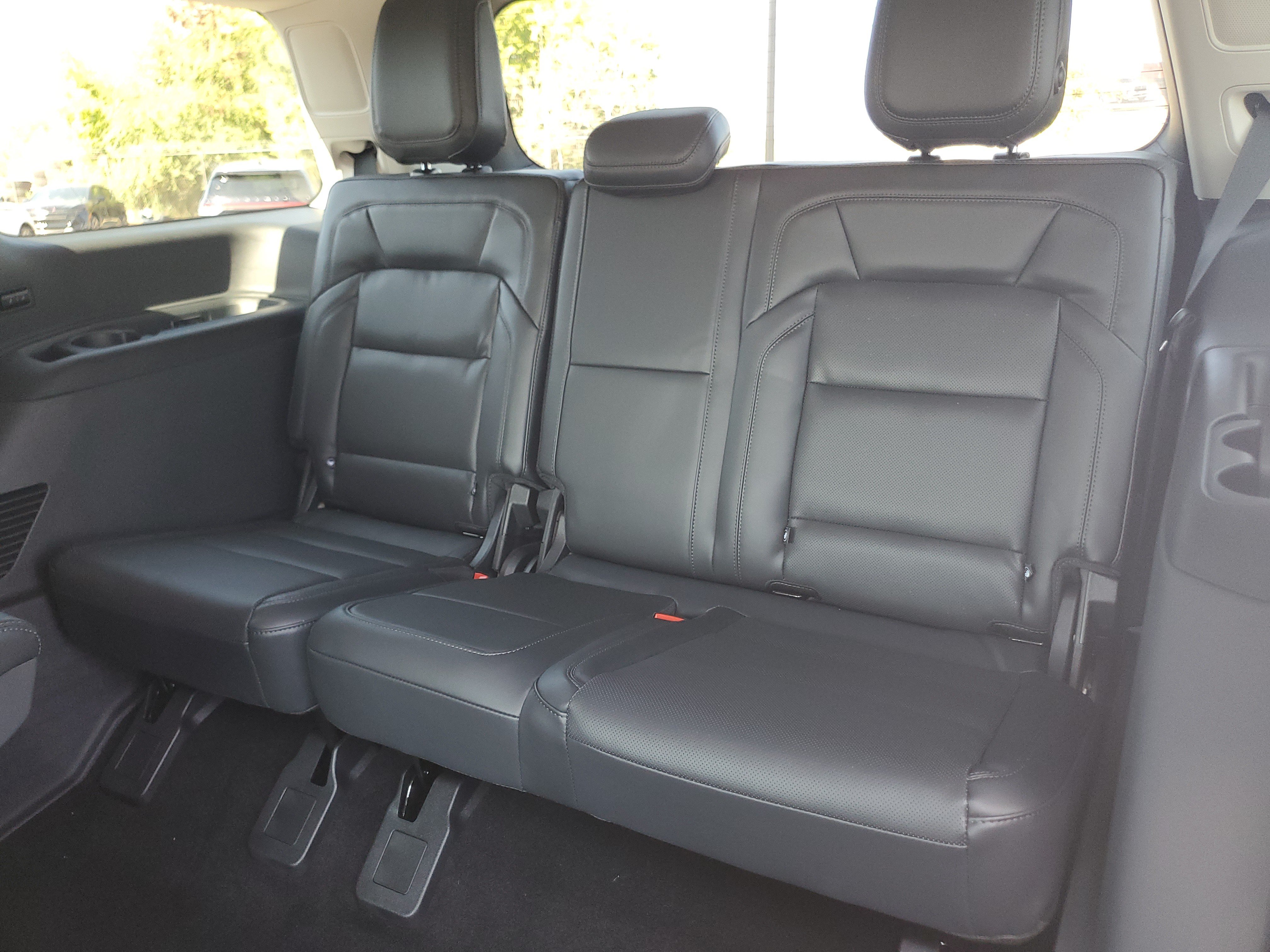 New 2027 Lincoln Navigator Reserve AWD/4WD image 32