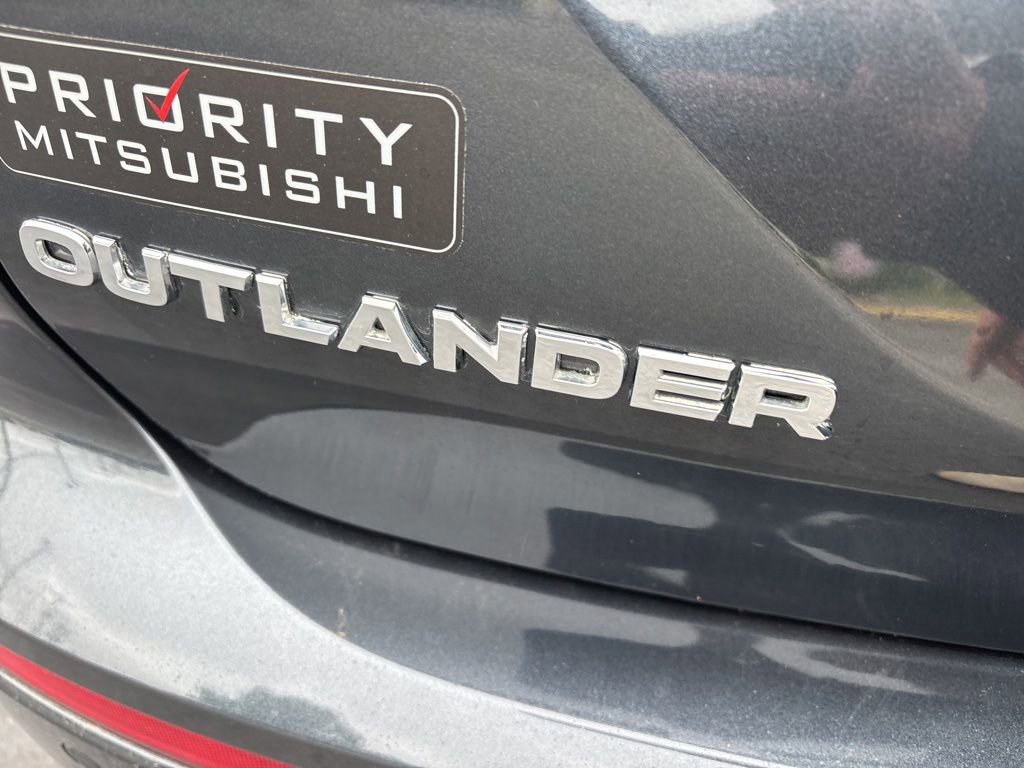 Used 2025 Mitsubishi Outlander SE AWD/4WD image 30
