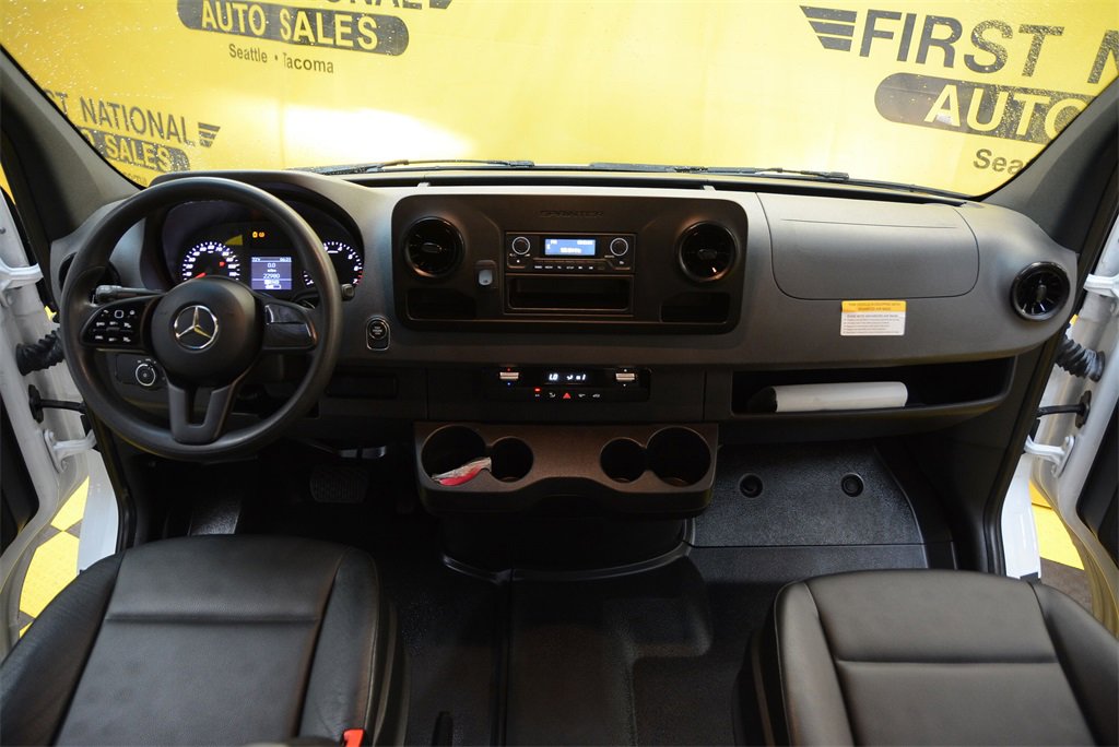 Used 2022 Mercedes-Benz Sprinter 144 Cargo image 2