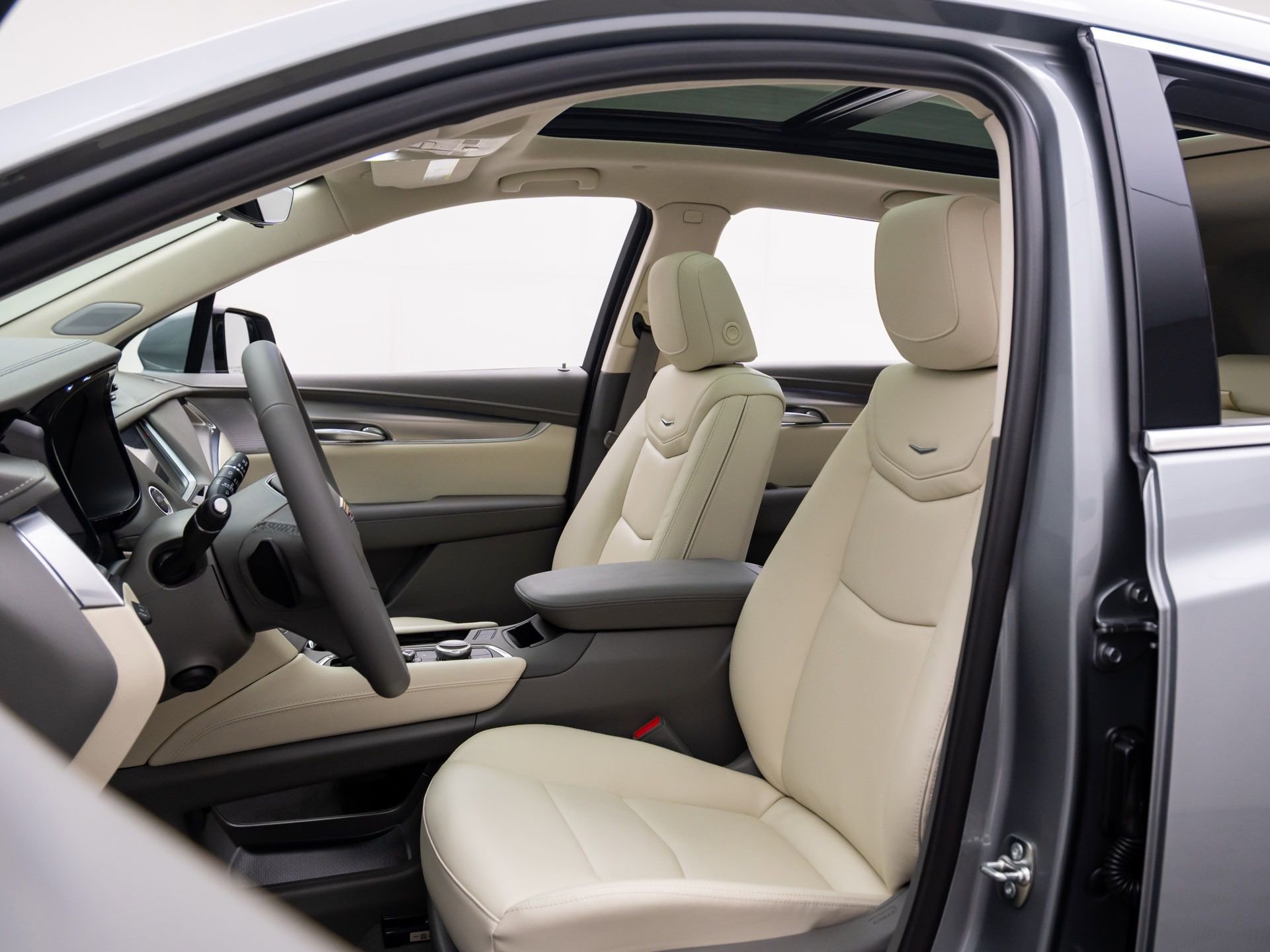 New 2026 Cadillac XT5 Premium Luxury w/ Driver Assist Package image 9