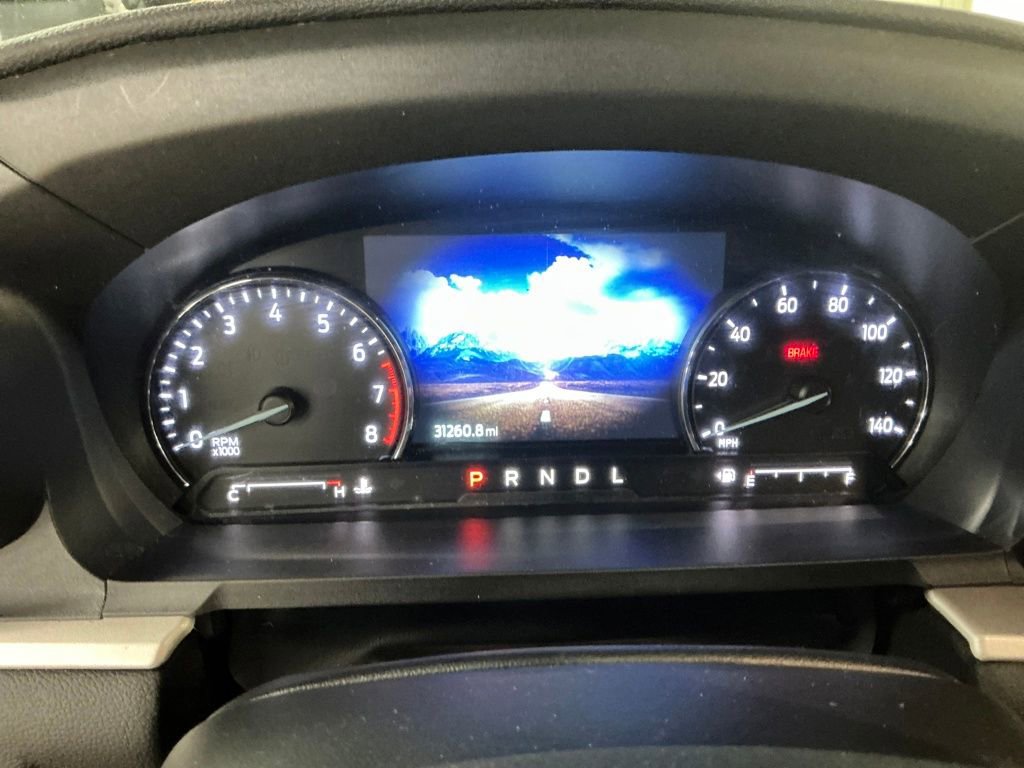 Used 2022 Ford Explorer XLT w/ Equipment Group 202A image 16