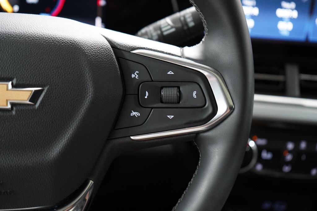 Used 2024 Chevrolet Trax LT w/ Sunroof Package FWD image 15