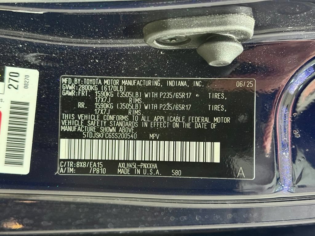 Certified 2025 Toyota Sienna XLE w/ XLE Plus Package AWD/4WD image 33
