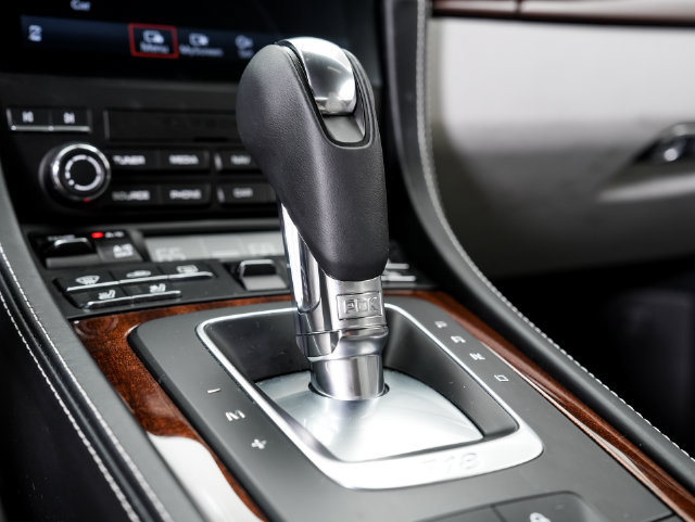 Certified 2025 Porsche 718 Cayman RWD image 19