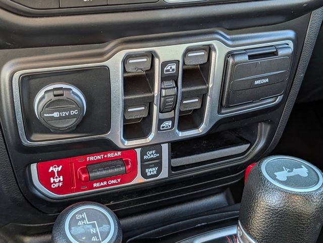 Used 2023 Jeep Wrangler Unlimited Rubicon AWD/4WD image 25