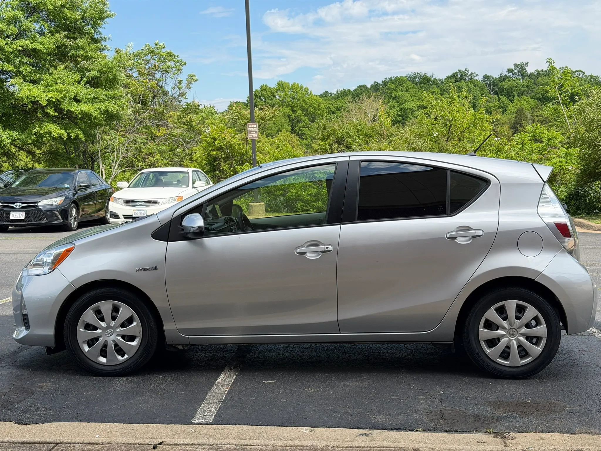 Used 2014 Toyota Prius C One FWD image 5