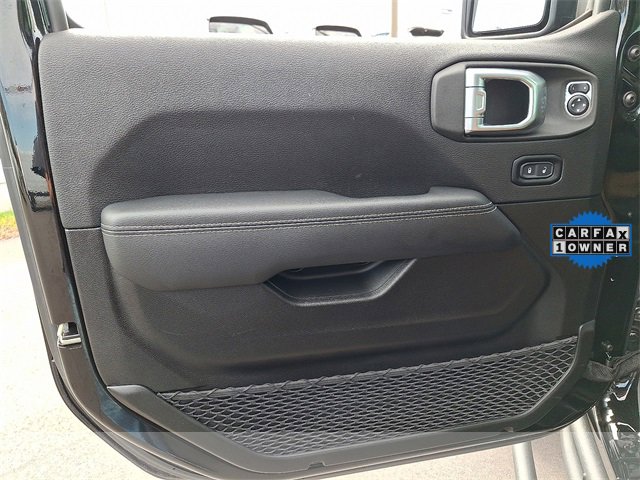 Used 2023 Jeep Wrangler Rubicon w/ Cold Weather Group image 12