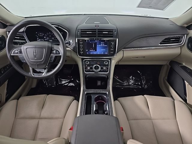 Used 2020 Lincoln Continental AWD w/ Premium Package image 27