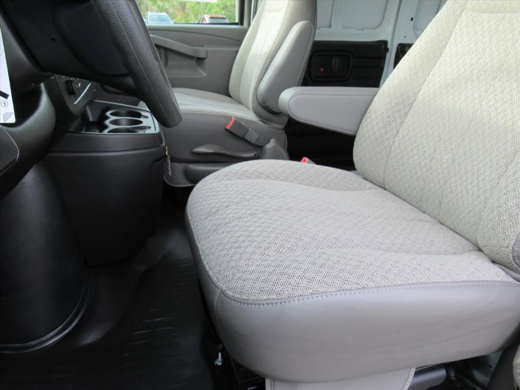 New 2025 Chevrolet Express 3500 Extended w/ Driver Convenience Package RWD image 15